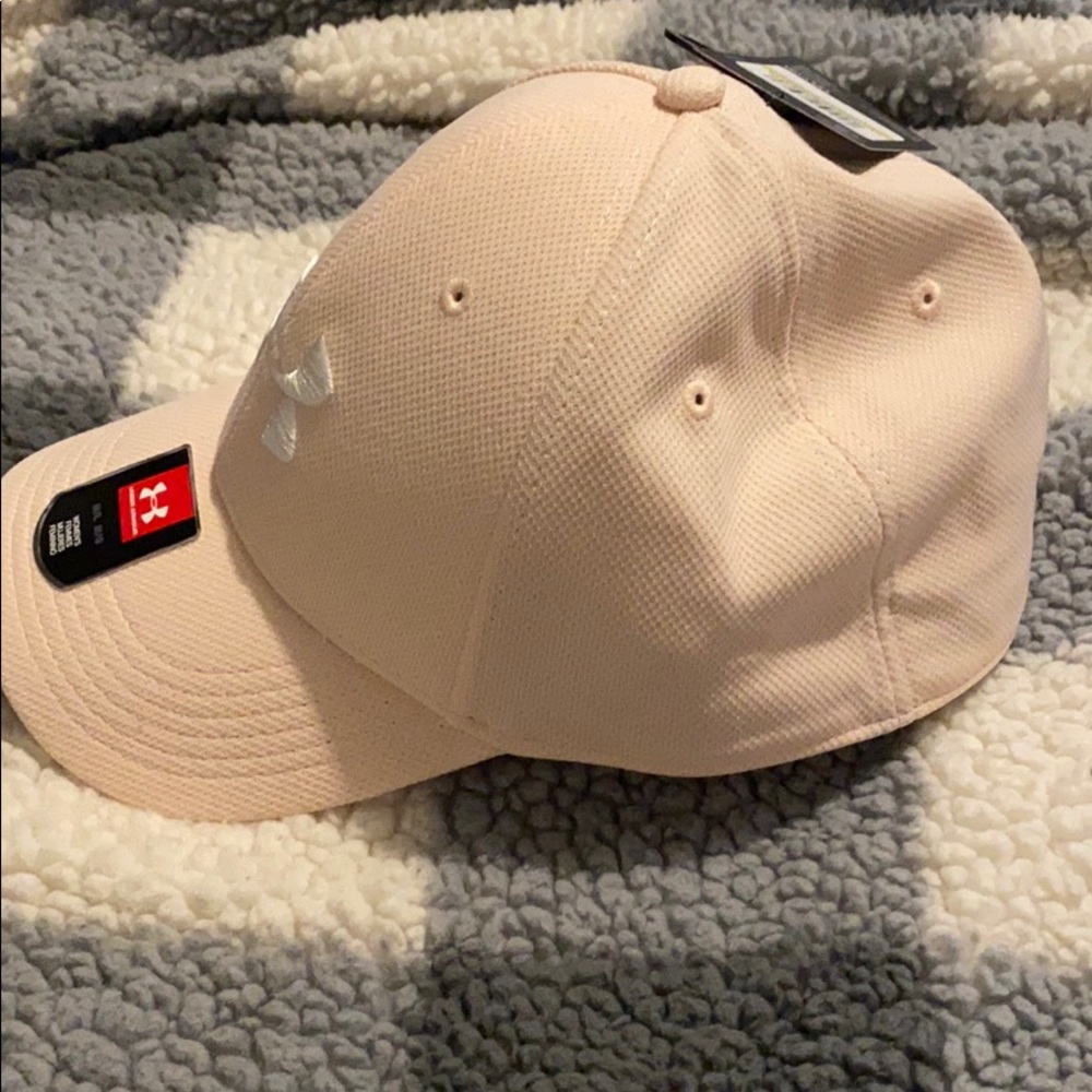Women’s Under Armour Ball Cap M/L baby pink